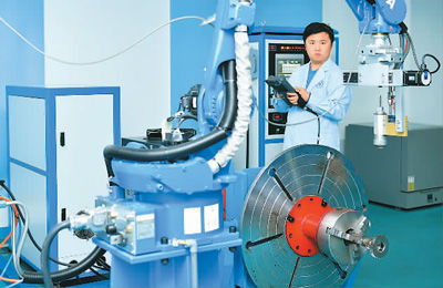 以科技創新為引擎，驅動新型工業化邁向高端化智能化綠色化
